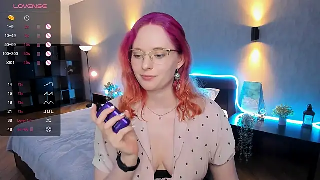 Aemilia  online show from January 16, 2025, 3:02 pm