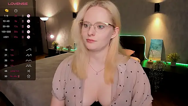 Aemilia  online show from March 9, 2025, 2:10 pm