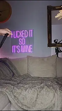 Snapshot of Sub-Mila chatting on October 11, 2025, 8:18 pm Sub-Mila online show from October 11, 2025, 8:18 pm