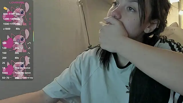 MashkaRay online show from March 22, 2025, 6:14 pm