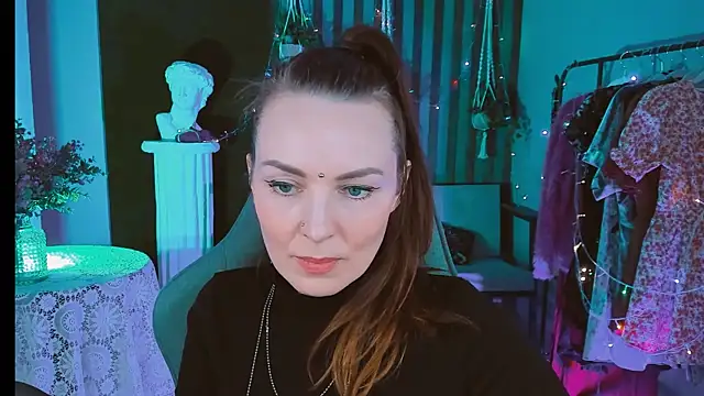 VandaRossi online show from December 29, 2024, 2:31 pm