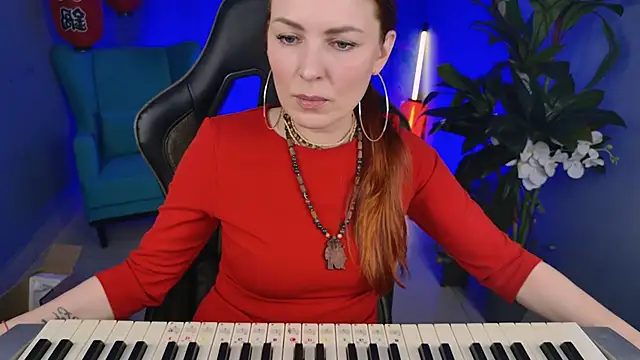 VandaRossi online show from January 14, 2025, 11:10 am