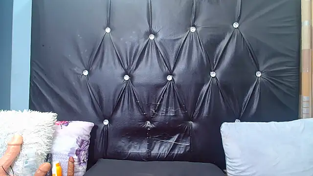 spicydiver38 online show from June 7, 2026, 8:34 pm
