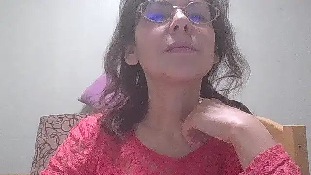 Snapshot of HollyJewel chatting on January 17, 2025, 5:41 pm HollyJewel online show from January 17, 2025, 5:41 pm