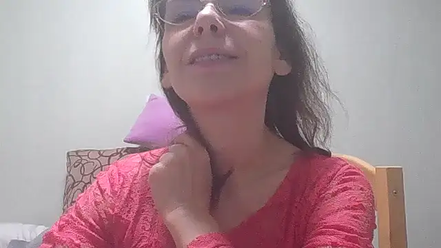 Snapshot of HollyJewel chatting on January 20, 2025, 6:10 pm HollyJewel online show from January 20, 2025, 6:10 pm