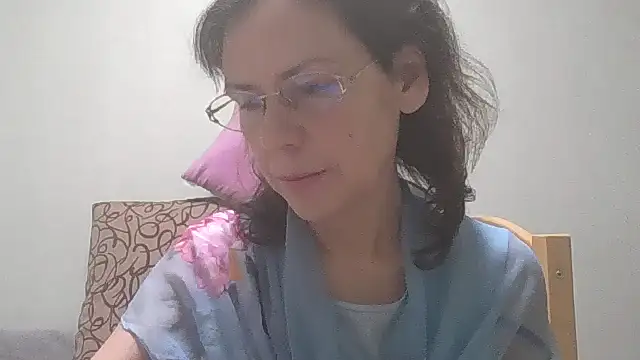 Snapshot of HollyJewel chatting on January 21, 2025, 6:12 pm HollyJewel online show from January 21, 2025, 6:12 pm