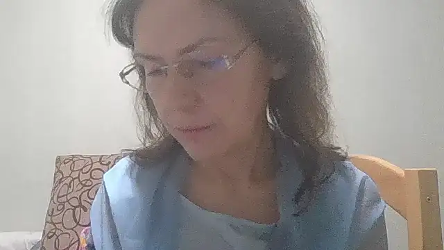 Snapshot of HollyJewel chatting on January 23, 2025, 7:51 pm HollyJewel online show from January 23, 2025, 7:51 pm