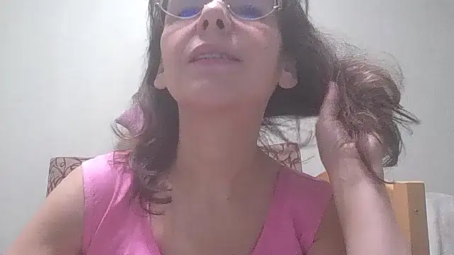 Snapshot of HollyJewel chatting on January 28, 2025, 4:41 pm HollyJewel online show from January 28, 2025, 4:41 pm