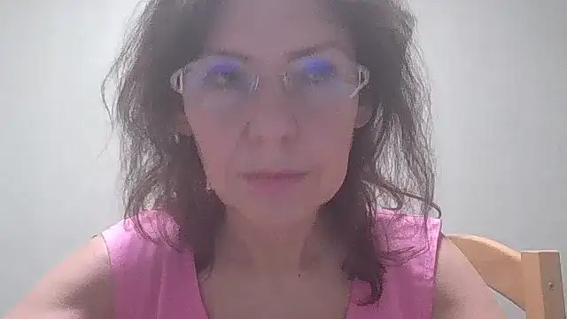 Snapshot of HollyJewel chatting on February 5, 2025, 7:42 pm HollyJewel online show from February 5, 2025, 7:42 pm