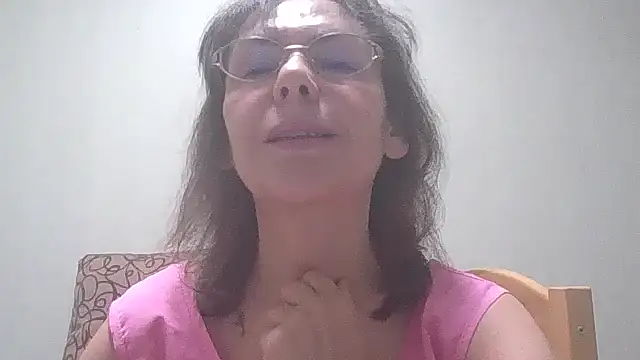 Snapshot of HollyJewel chatting on February 6, 2025, 5:30 pm HollyJewel online show from February 6, 2025, 5:30 pm