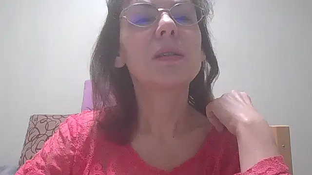 Snapshot of HollyJewel chatting on February 11, 2025, 5:40 pm HollyJewel online show from February 11, 2025, 5:40 pm