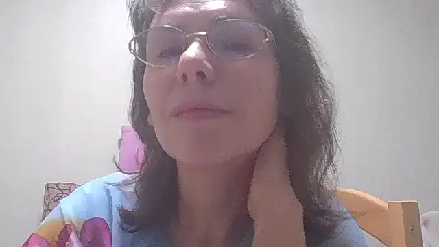 Snapshot of HollyJewel chatting on February 12, 2025, 8:29 pm HollyJewel online show from February 12, 2025, 8:29 pm