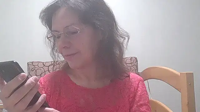 Snapshot of HollyJewel chatting on February 14, 2025, 4:31 pm HollyJewel online show from February 14, 2025, 4:31 pm