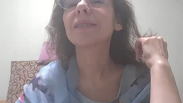 Snapshot of HollyJewel chatting on February 18, 2025, 6:15 pm HollyJewel online show from February 18, 2025, 6:15 pm