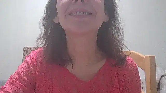 Snapshot of HollyJewel chatting on February 19, 2025, 6:00 pm HollyJewel online show from February 19, 2025, 6:00 pm