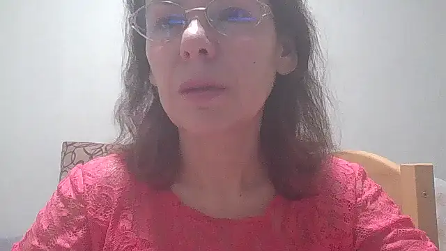 Snapshot of HollyJewel chatting on February 21, 2025, 5:53 pm HollyJewel online show from February 21, 2025, 5:53 pm