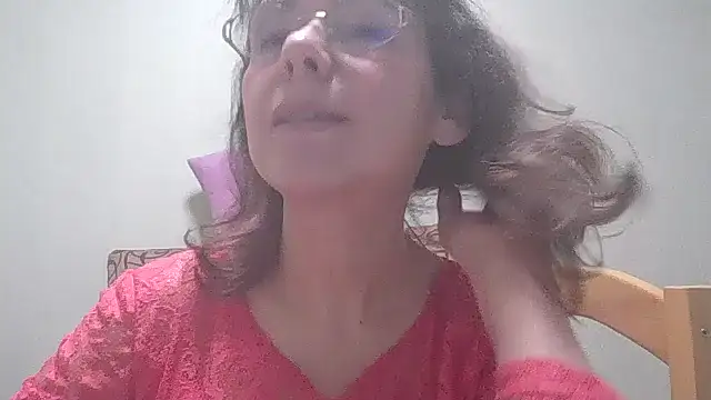 Snapshot of HollyJewel chatting on March 3, 2025, 5:39 pm HollyJewel online show from March 3, 2025, 5:39 pm