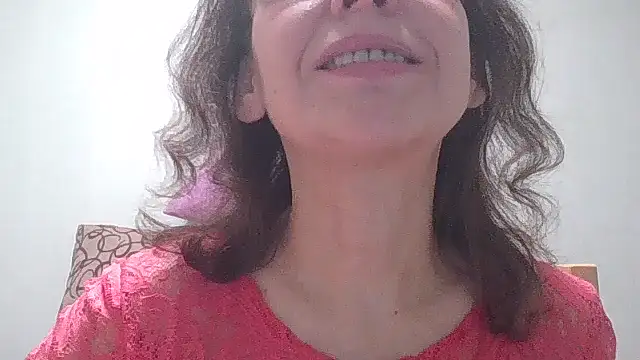 Snapshot of HollyJewel chatting on March 11, 2025, 5:35 pm HollyJewel online show from March 11, 2025, 5:35 pm