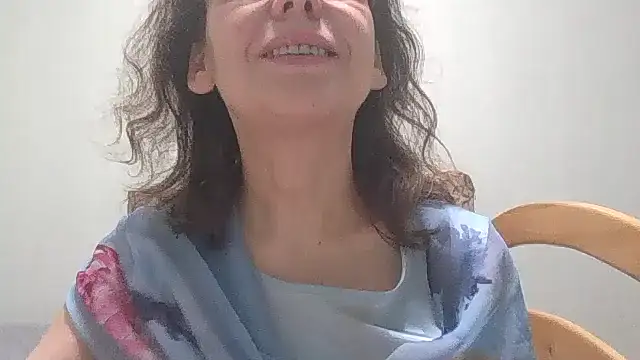 Snapshot of HollyJewel chatting on March 13, 2025, 5:39 pm HollyJewel online show from March 13, 2025, 5:39 pm