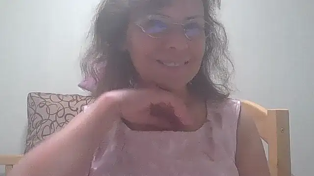 Snapshot of HollyJewel chatting on September 17, 2025, 4:08 pm HollyJewel online show from September 17, 2025, 4:08 pm