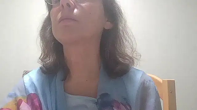 Snapshot of HollyJewel chatting on September 29, 2025, 3:06 pm HollyJewel online show from September 29, 2025, 3:06 pm