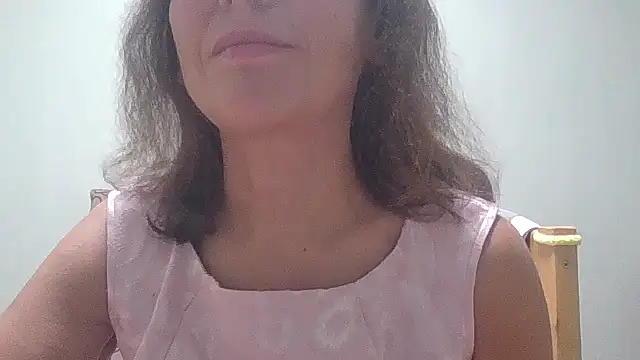 Snapshot of HollyJewel chatting on October 5, 2025, 6:28 pm HollyJewel online show from October 5, 2025, 6:28 pm