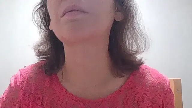 Snapshot of HollyJewel chatting on October 21, 2025, 4:19 pm HollyJewel online show from October 21, 2025, 4:19 pm