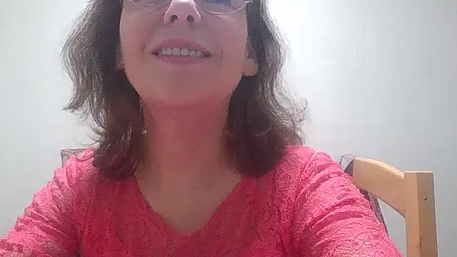 Snapshot of HollyJewel chatting on November 9, 2025, 7:23 pm HollyJewel online show from November 9, 2025, 7:23 pm