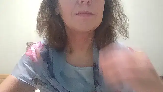 Snapshot of HollyJewel chatting on November 11, 2025, 6:52 pm HollyJewel online show from November 11, 2025, 6:52 pm