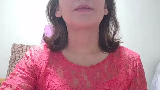 Snapshot of HollyJewel chatting on December 19, 2025, 1:40 pm HollyJewel online show from December 19, 2025, 1:40 pm