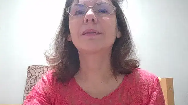 Snapshot of HollyJewel chatting on January 8, 2026, 5:37 pm HollyJewel online show from January 8, 2026, 5:37 pm