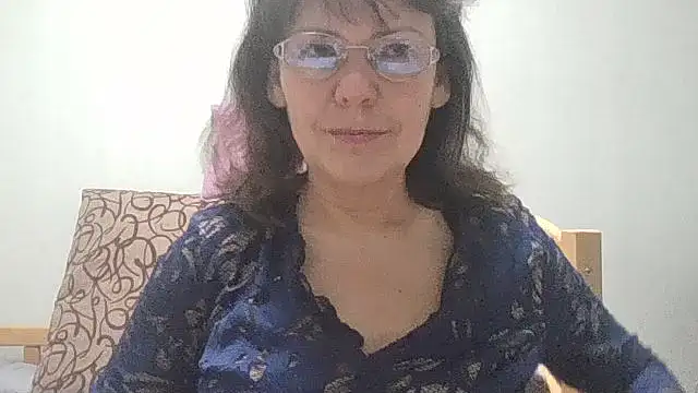 Snapshot of HollyJewel chatting on March 15, 2026, 7:20 pm HollyJewel online show from March 15, 2026, 7:20 pm