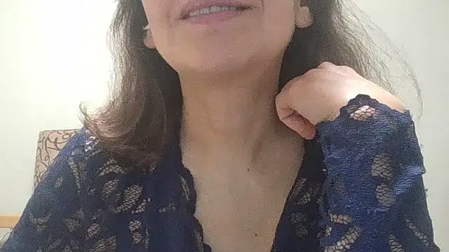 Snapshot of HollyJewel chatting on March 20, 2026, 4:34 pm HollyJewel online show from March 20, 2026, 4:34 pm