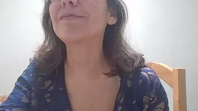 Snapshot of HollyJewel chatting on March 22, 2026, 5:49 pm HollyJewel online show from March 22, 2026, 5:49 pm