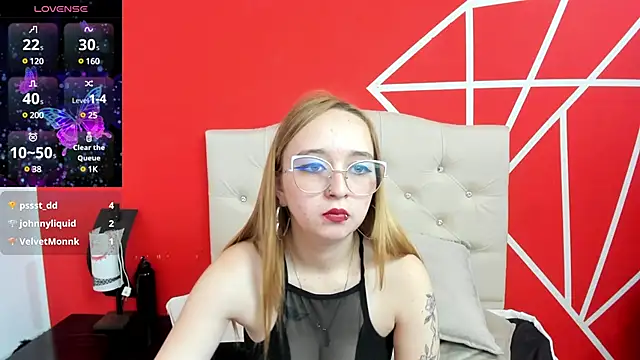 Snapshot of Liaroberts1 chatting on January 12, 2025, 3:57 pm Liaroberts1 online show from January 12, 2025, 3:57 pm