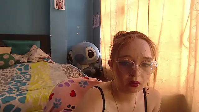 Snapshot of Liaroberts1 chatting on February 5, 2025, 3:09 pm Liaroberts1 online show from February 5, 2025, 3:09 pm