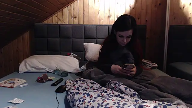 BoeseMoni1998 online show from February 1, 2025, 9:19 pm