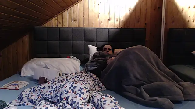 BoeseMoni1998 online show from February 2, 2025, 4:43 pm