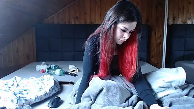 BoeseMoni1998 online show from February 24, 2025, 7:22 am