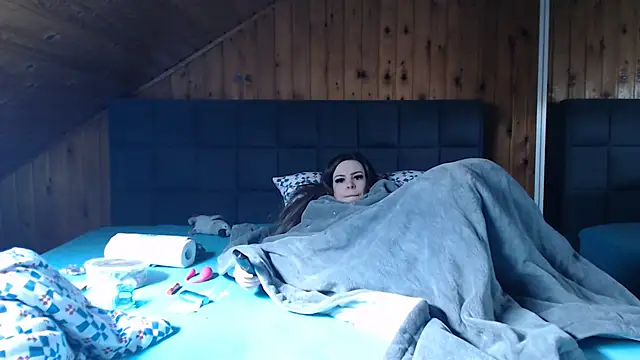 BoeseMoni1998 online show from March 14, 2025, 1:02 pm