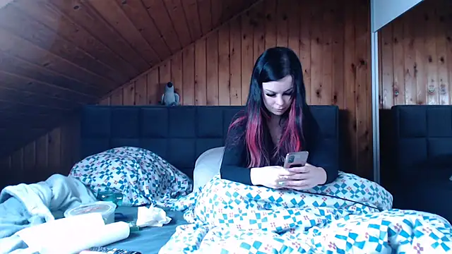 BoeseMoni1998 online show from October 9, 2025, 11:08 am