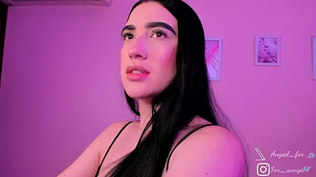 angeel fox online show from April 9, 2026, 3:39 am