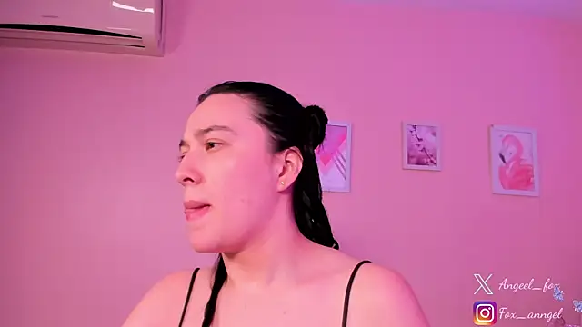 angeel fox online show from April 28, 2026, 2:27 am