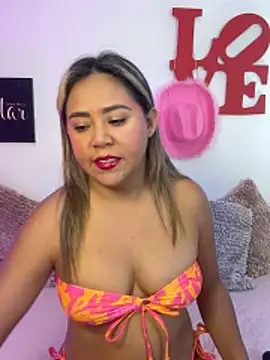 AriannaTorres online show from February 1, 2026, 12:59 pm