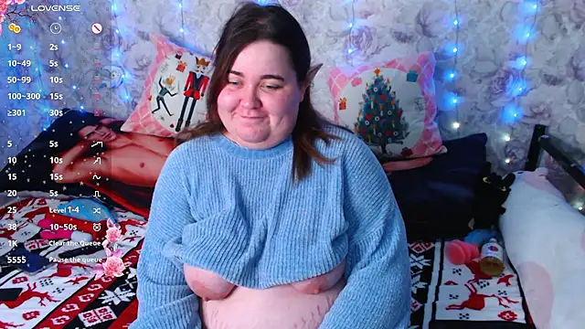 Estelle Hicks online show from December 23, 2024, 9:08 pm