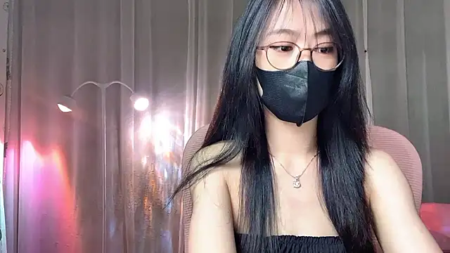 Snapshot of _minji_bae chatting on April 19, 2026, 5:23 pm minji bae online show from April 19, 2026, 5:23 pm