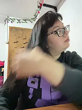 indiegirl666 online show from January 5, 2025, 5:30 am