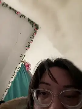 indiegirl666 online show from March 27, 2026, 3:45 am