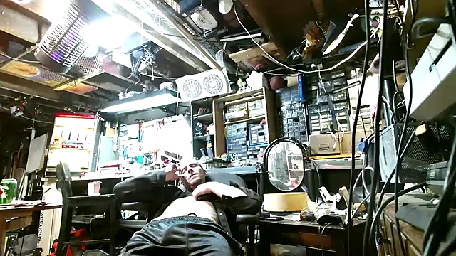 mrwinsalot88 online show from September 26, 2025, 8:07 am