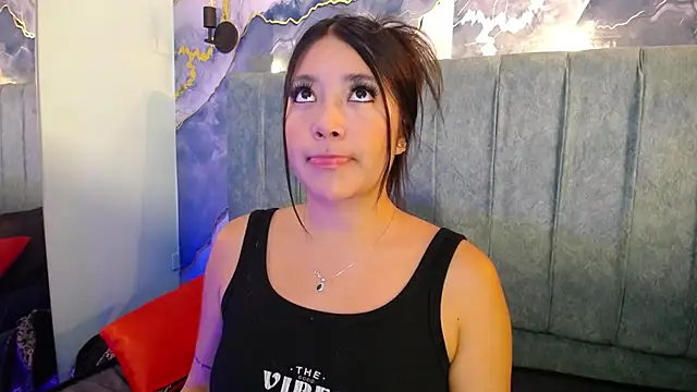 Snapshot of Susy_thomson chatting on February 7, 2026, 9:18 pm Susy thomson online show from February 7, 2026, 9:18 pm